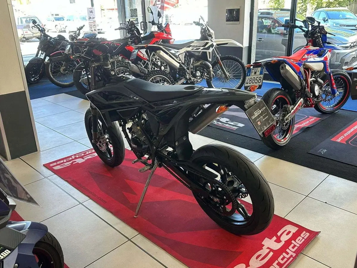 Betamotor RR 50 Motard - X Special Edition (2024 - 26) (5)