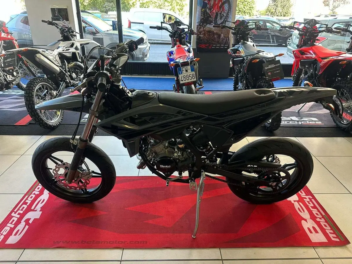 Betamotor RR 50 Motard - X Special Edition (2024 - 26) (6)