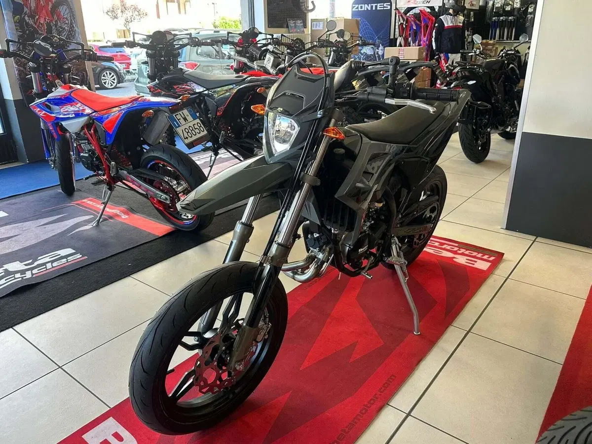 Betamotor RR 50 Motard - X Special Edition (2024 - 26) (7)