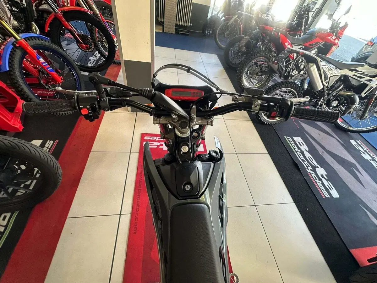 Betamotor RR 50 Motard - X Special Edition (2024 - 26) (11)