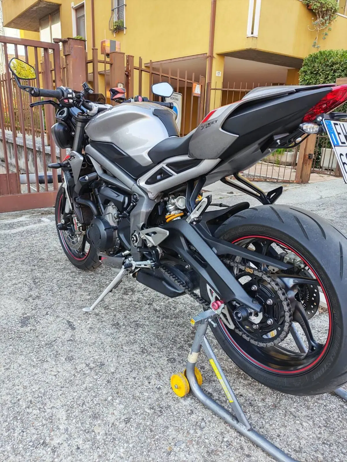 Triumph Street Triple RS (2020 - 22) (4)