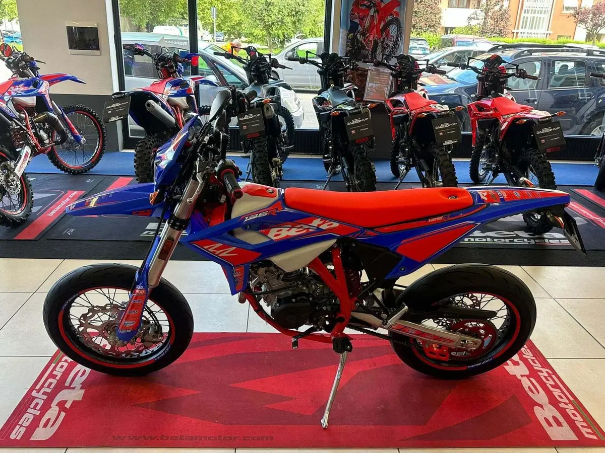 Betamotor RR 125 4T Motard R (2025 - 26) (6)
