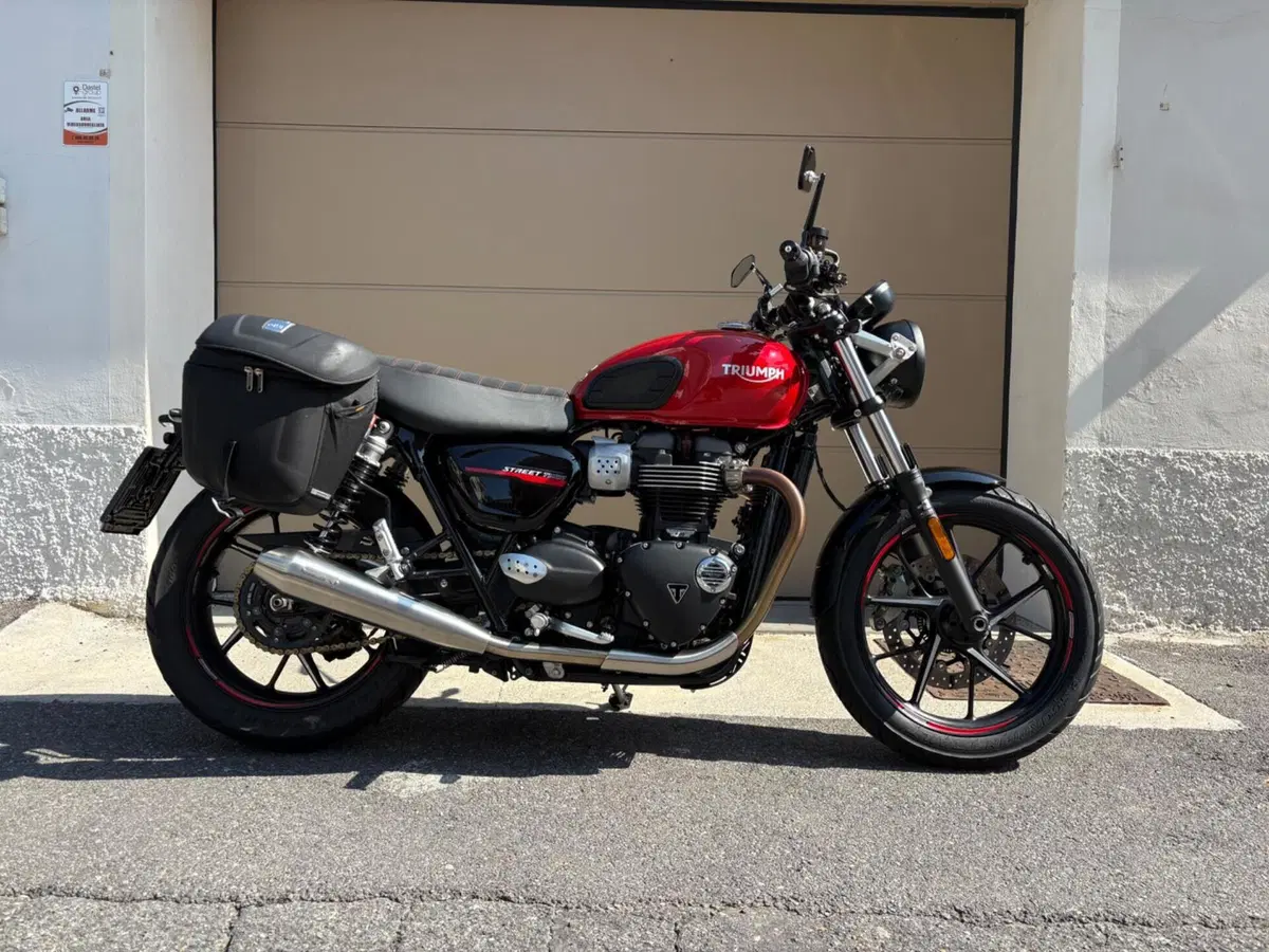 Triumph Street Twin 900 (2019 - 20) (2)