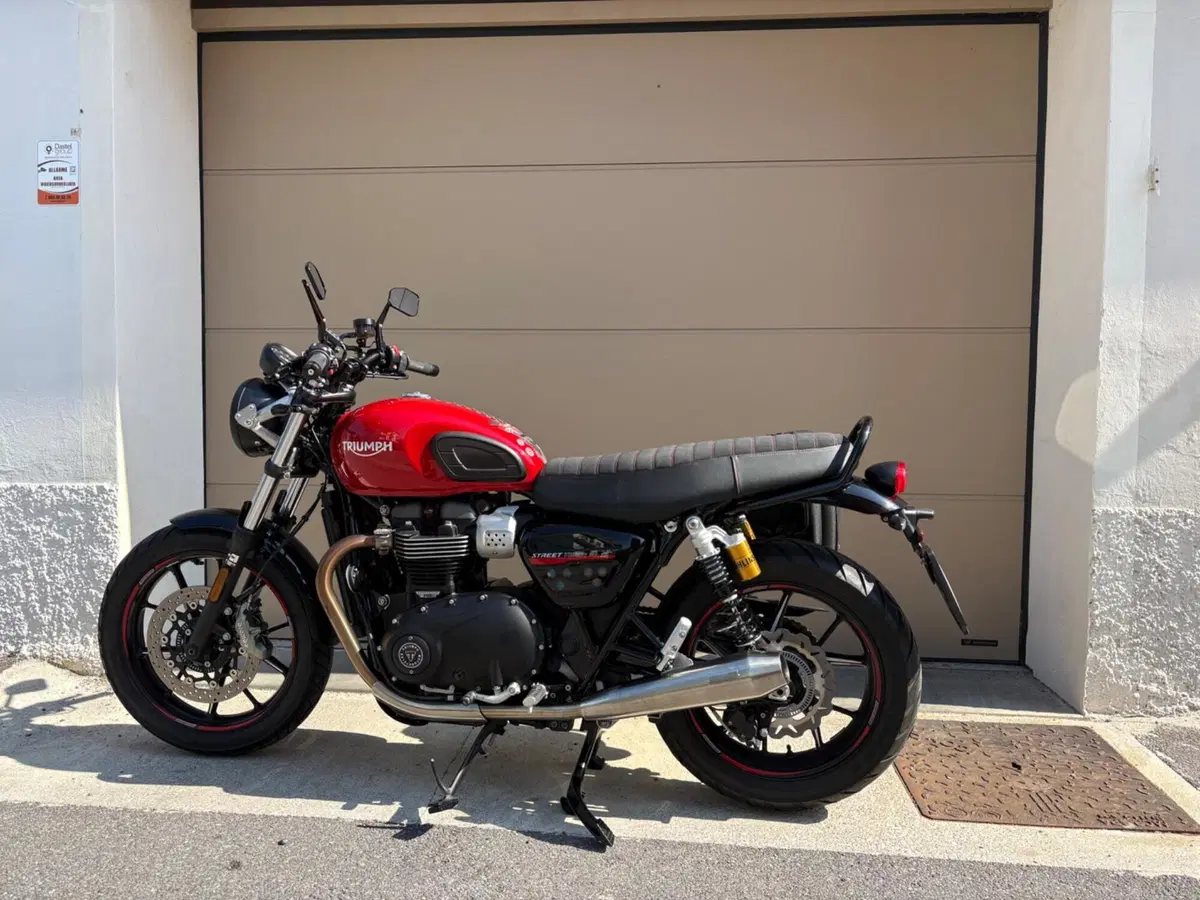 Triumph Street Twin 900 (2019 - 20) (4)