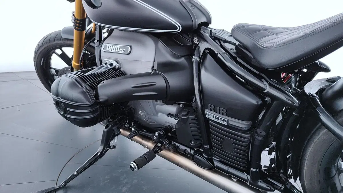 Bmw R 18 100 Years (2023) (16)