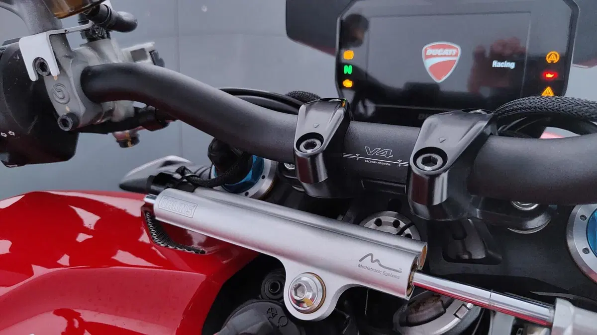 Ducati Streetfighter V4 1100 S (2021 - 22) (12)