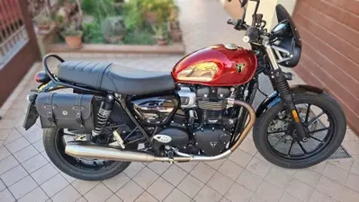 Triumph Speed Twin 900 Chrome Edition (2023) usata