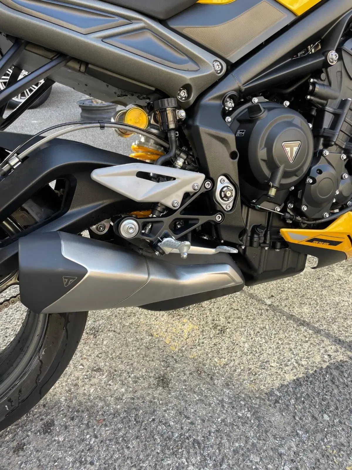 Triumph Street Triple 765 RS (2023 - 26) (4)