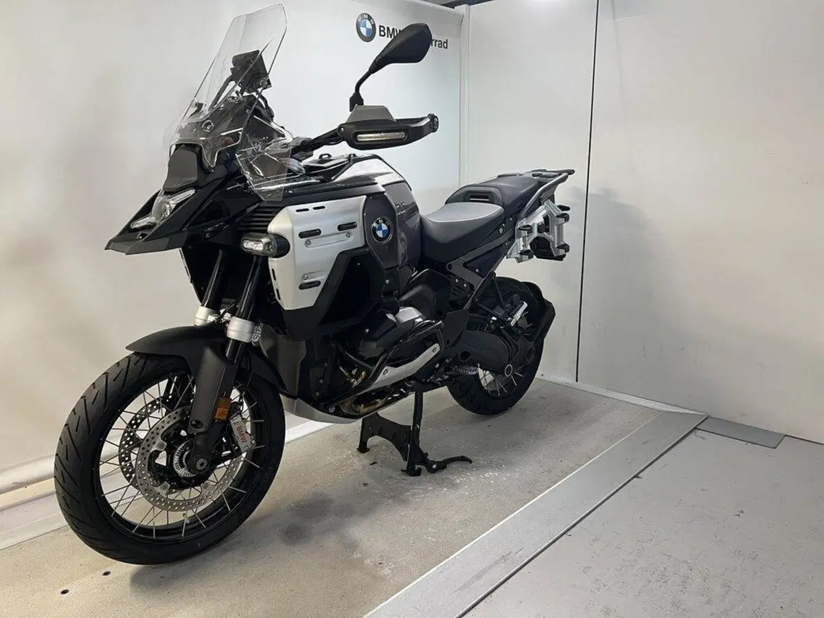 Bmw R 1300 GS Adventure Triple Black (2025 - 26) (4)