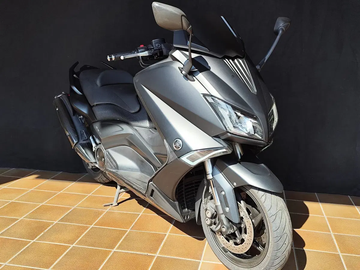 Yamaha T-Max 530 (2015 - 16) (9)