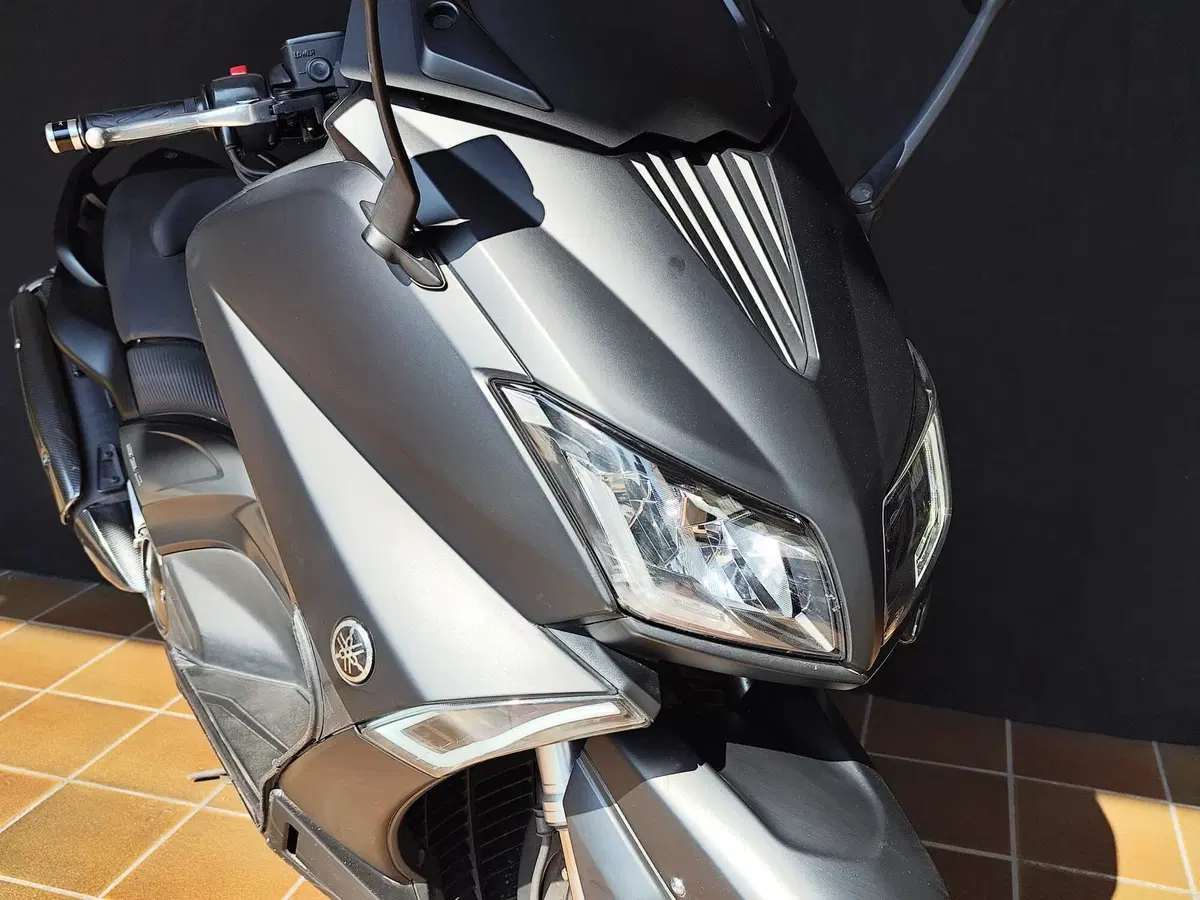 Yamaha T-Max 530 (2015 - 16) (10)