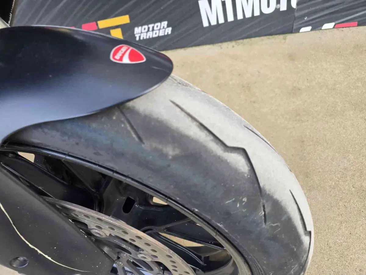 Ducati 848 (2007 - 13) (11)