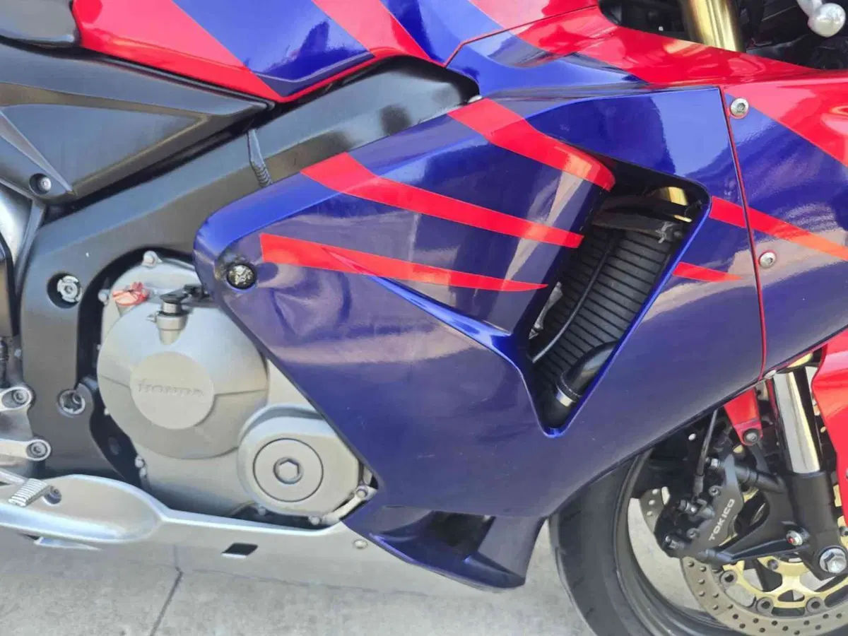 Honda CBR 600 RR (2005 - 06) (25)