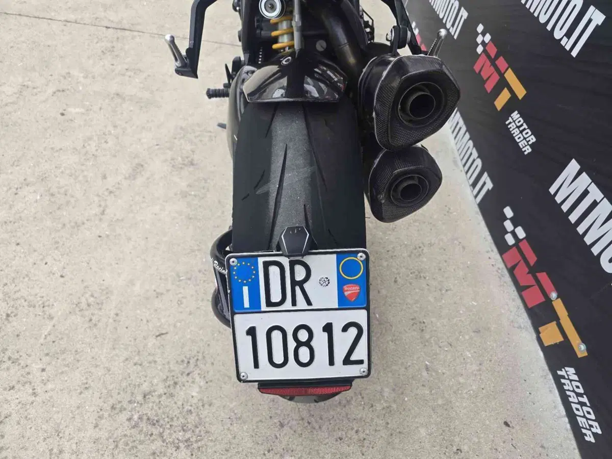 Ducati Streetfighter (2009 - 12) (41)