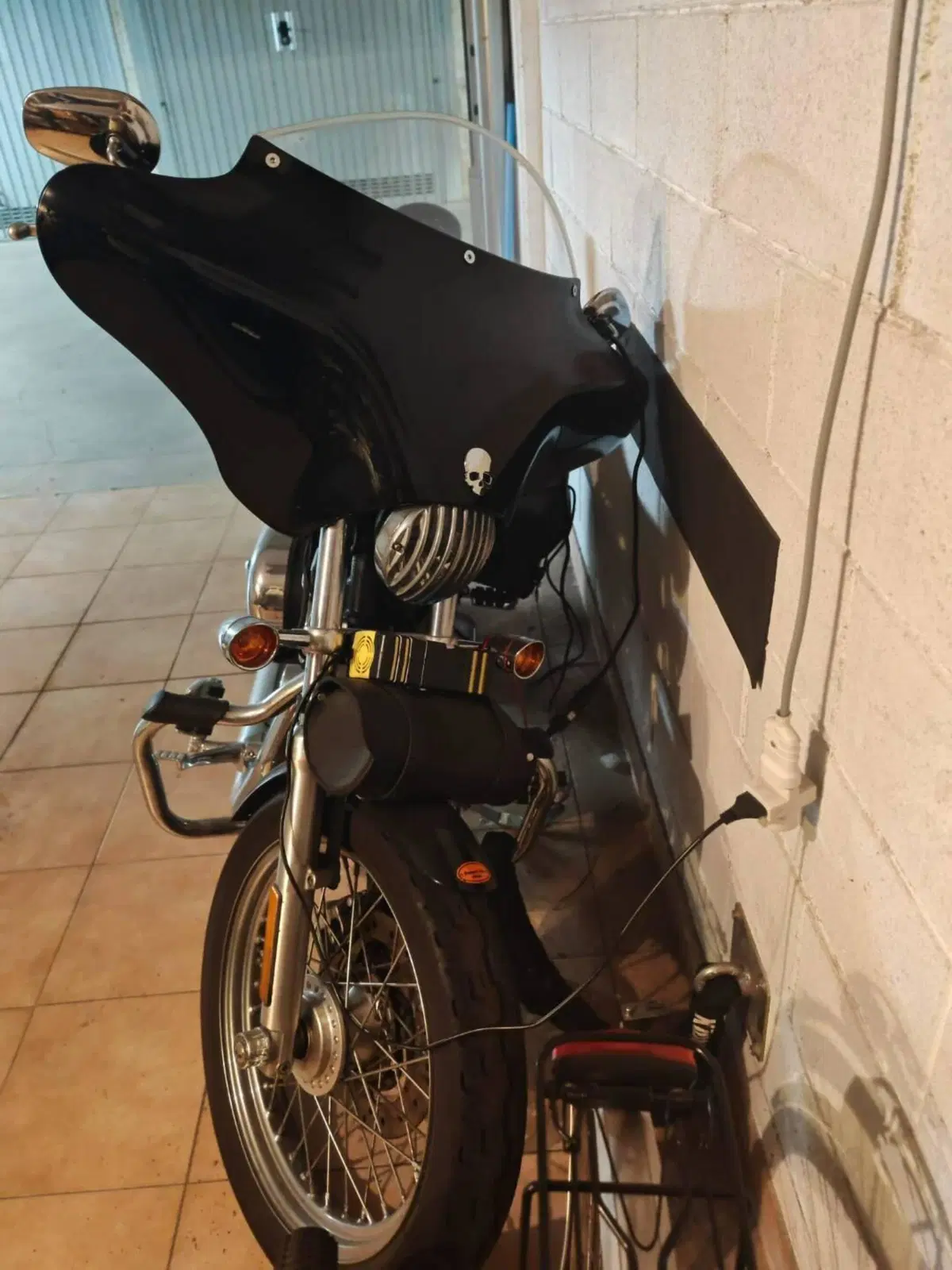 Harley-Davidson 883 Low (2008 - 12) - XL 883L (2)