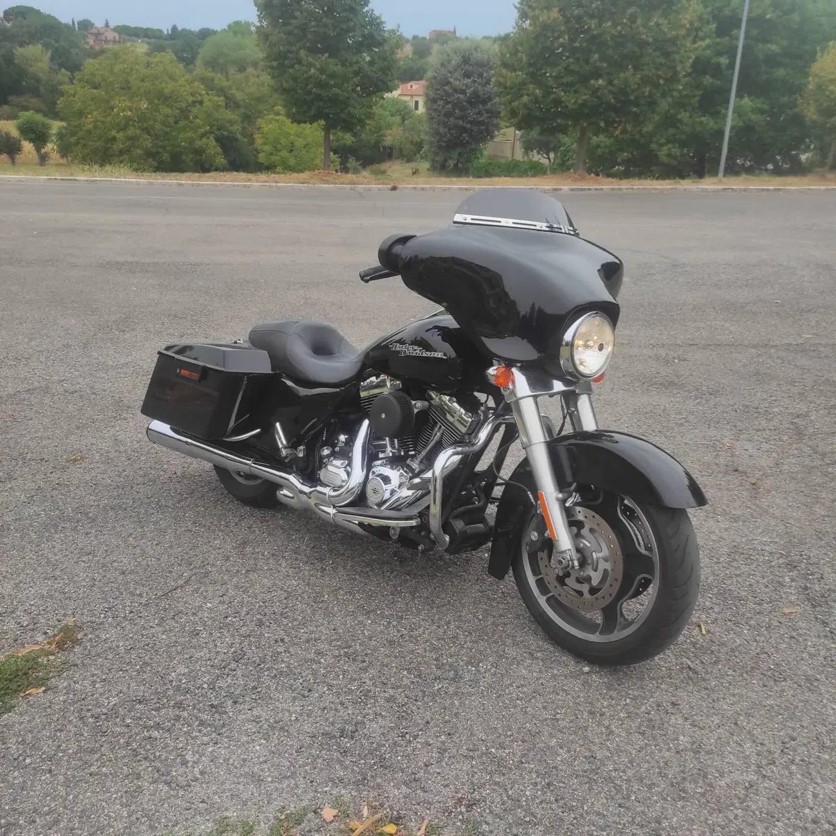 Harley-Davidson 1690 Street Glide (2011 - 13) - FLHX (3)