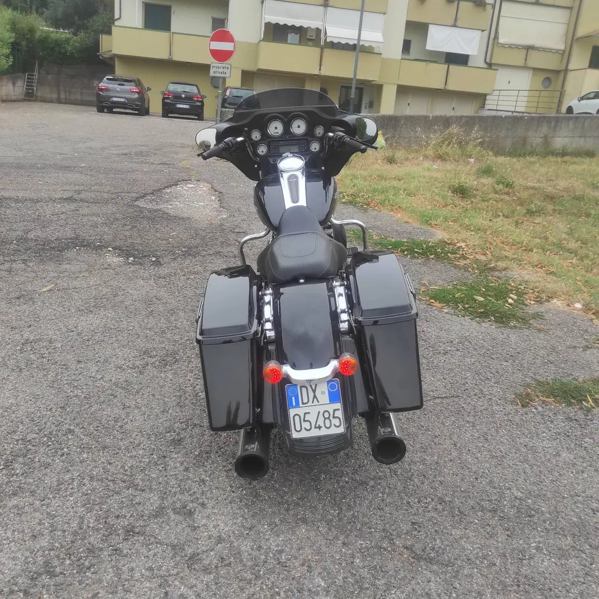 Harley-Davidson 1690 Street Glide (2011 - 13) - FLHX (4)