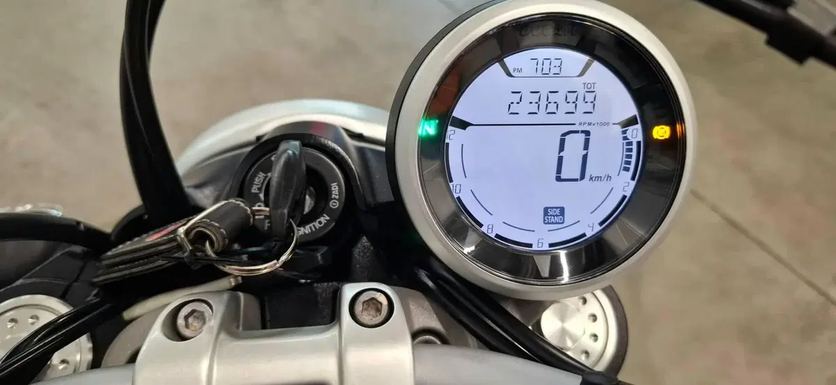 Ducati Scrambler 800 Classic (2017 - 18) (4)