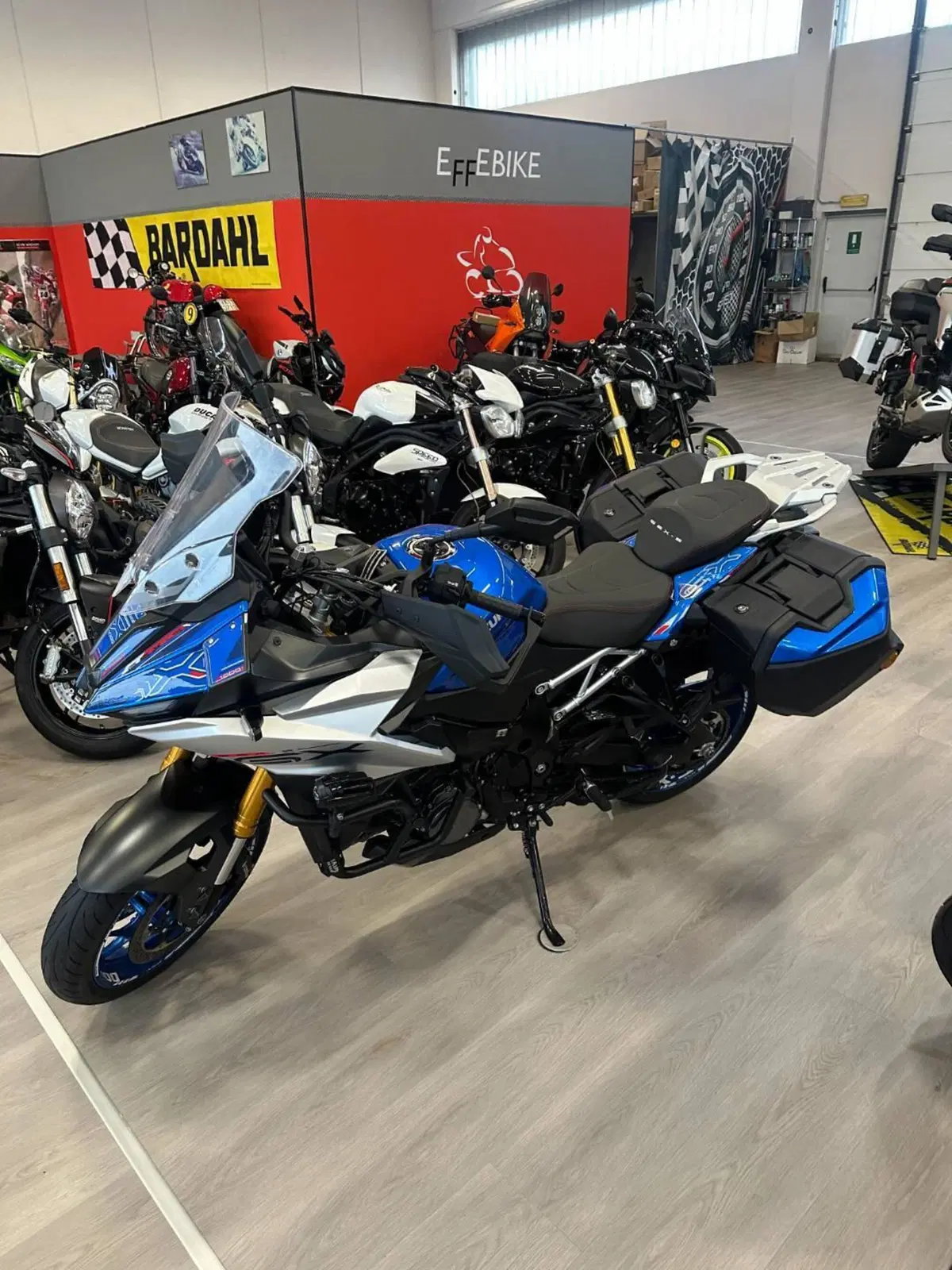 Suzuki GSX-S1000GX Touring (2024 - 26) (3)