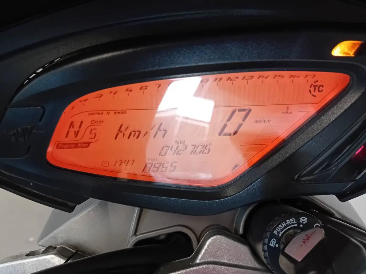 MV Agusta Brutale 675 (2011 - 15) (3)