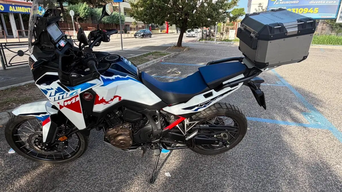 Honda Africa Twin CRF 1100L ES DCT (2024 - 26) (6)