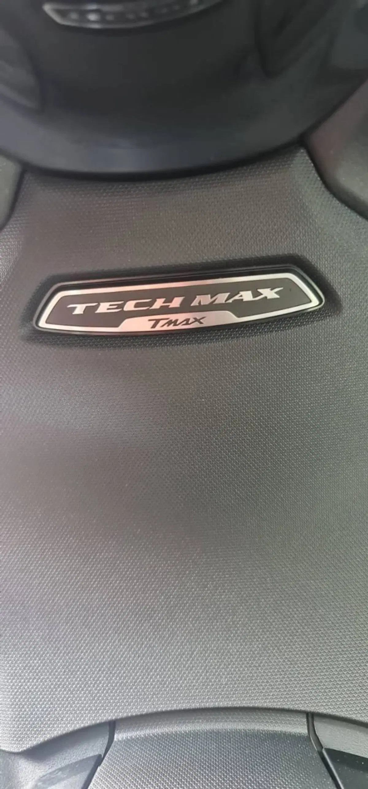 Yamaha T-Max 560 Tech Max (2022 - 24) (12)