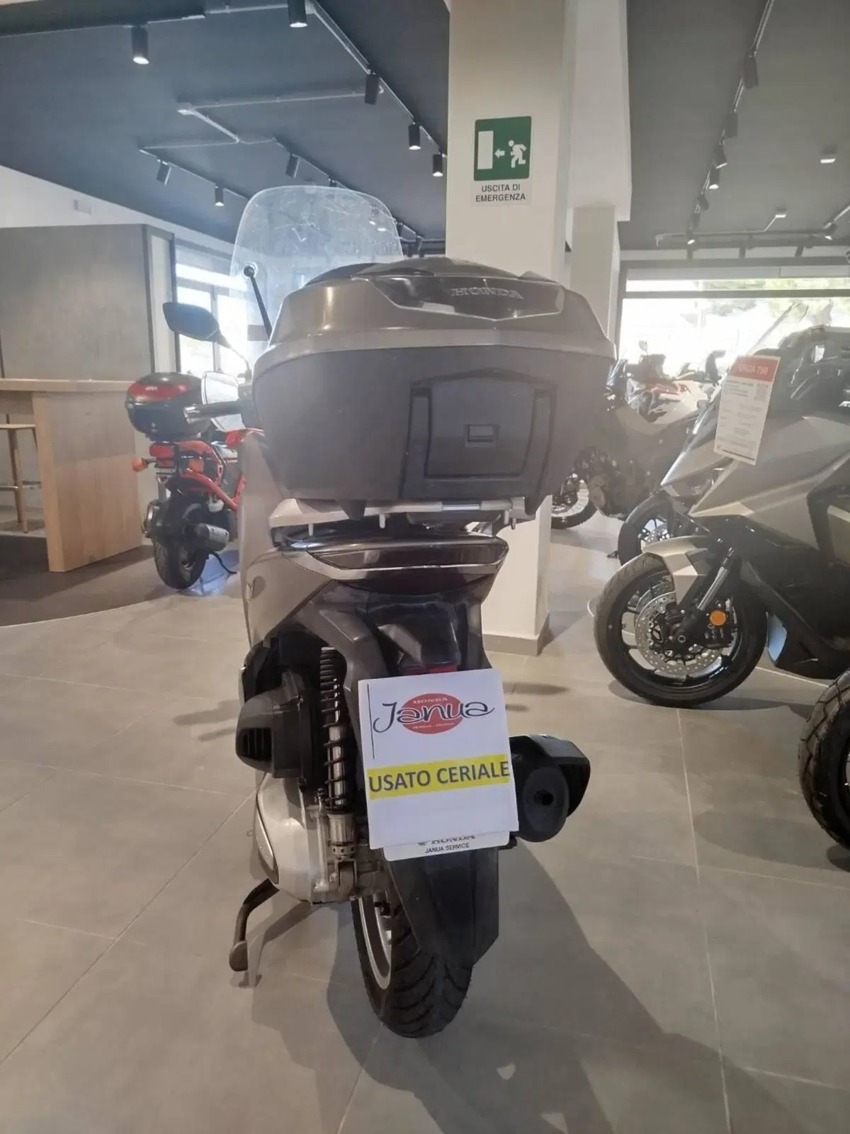 Honda SH 350 (2021 - 24) (4)