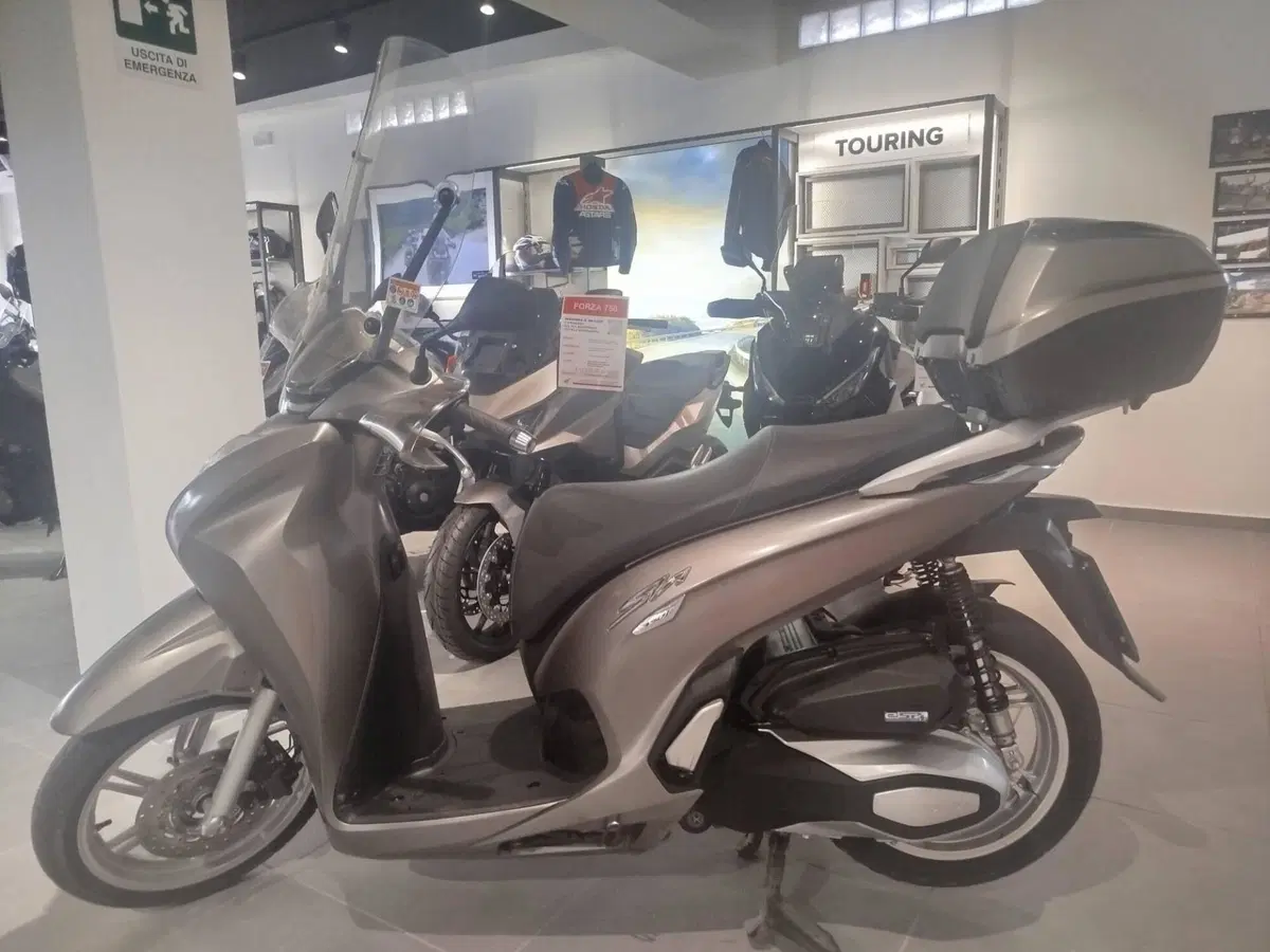 Honda SH 350 (2021 - 24) (2)