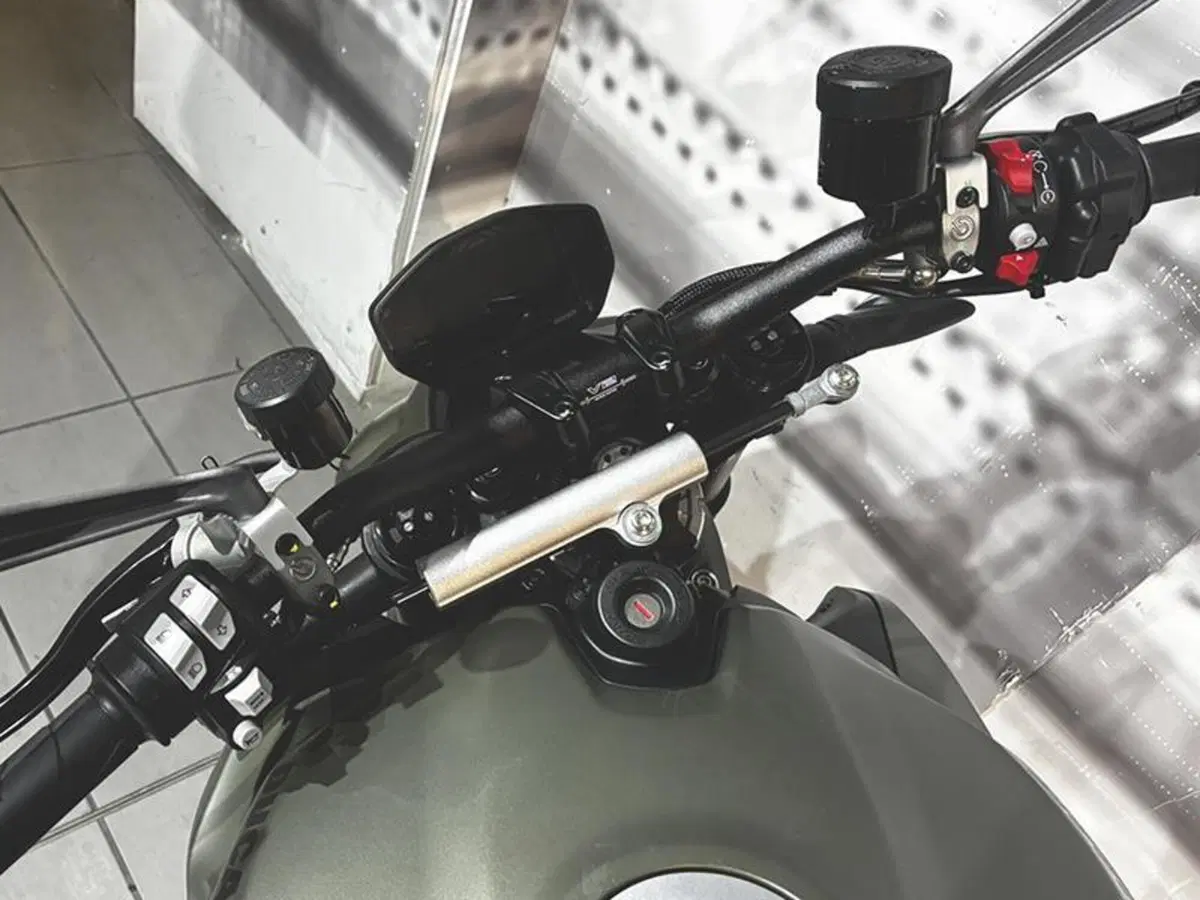 Ducati Streetfighter V2 (2022 - 24) (4)