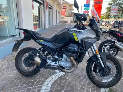 Moto Guzzi Stelvio (2024 - 26) usata