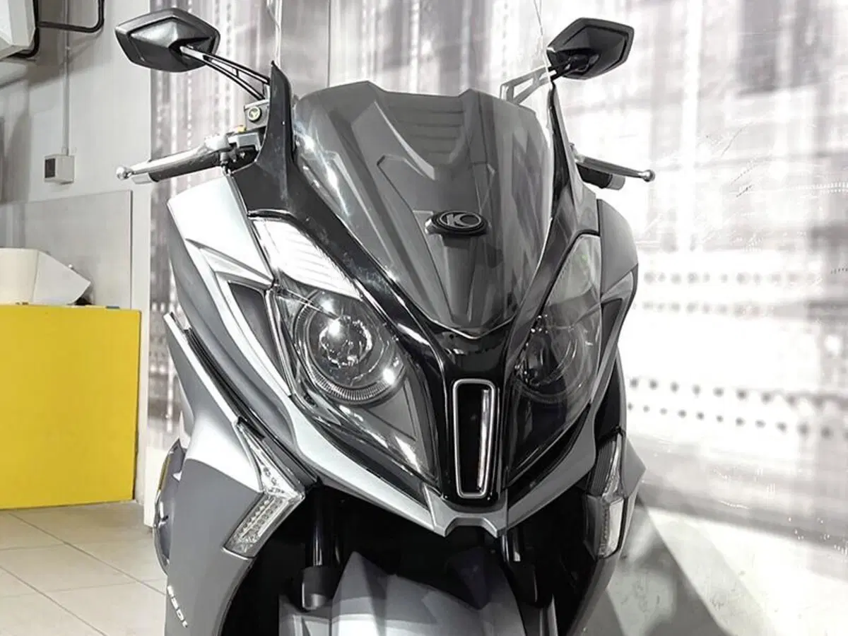 Kymco Downtown 350i ABS (2016 - 20) (9)
