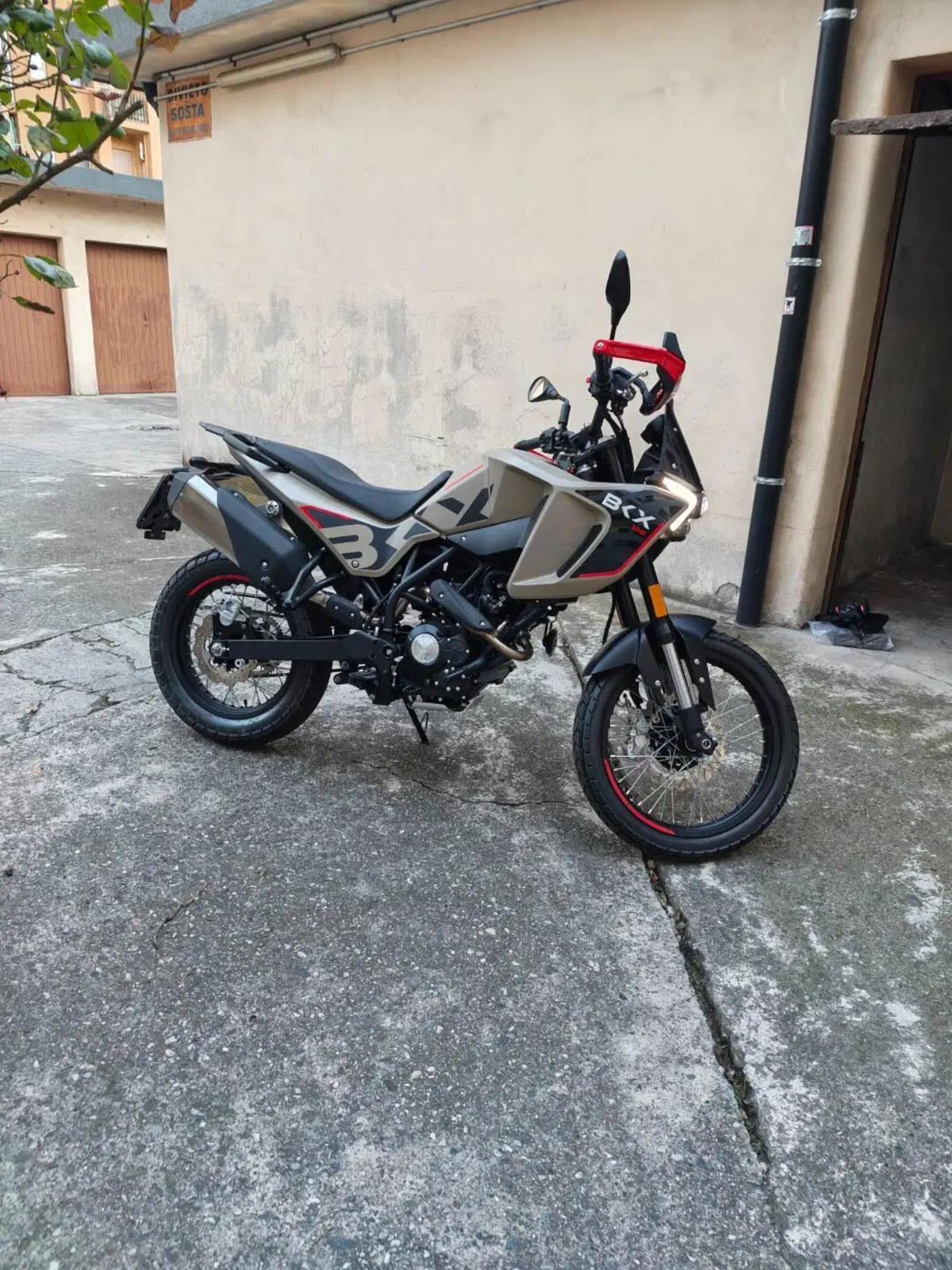 Benelli BKX 125 (2026) (2)