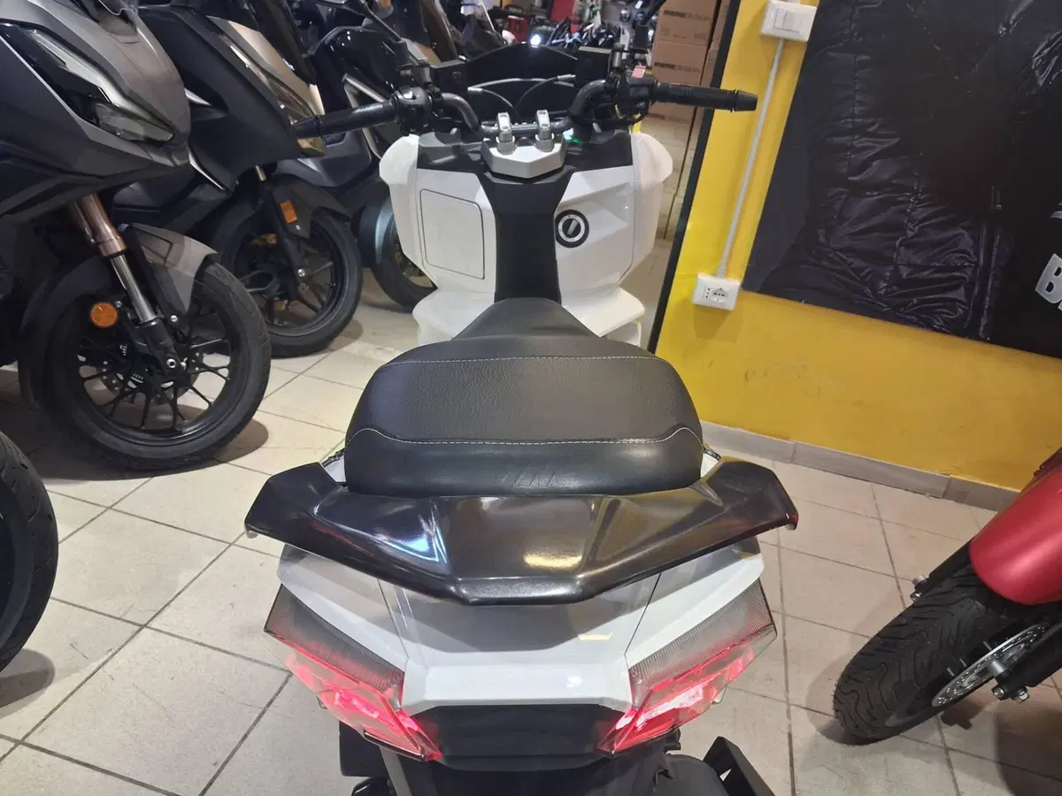 Sym Jet X 125 (2021 - 24) (5)