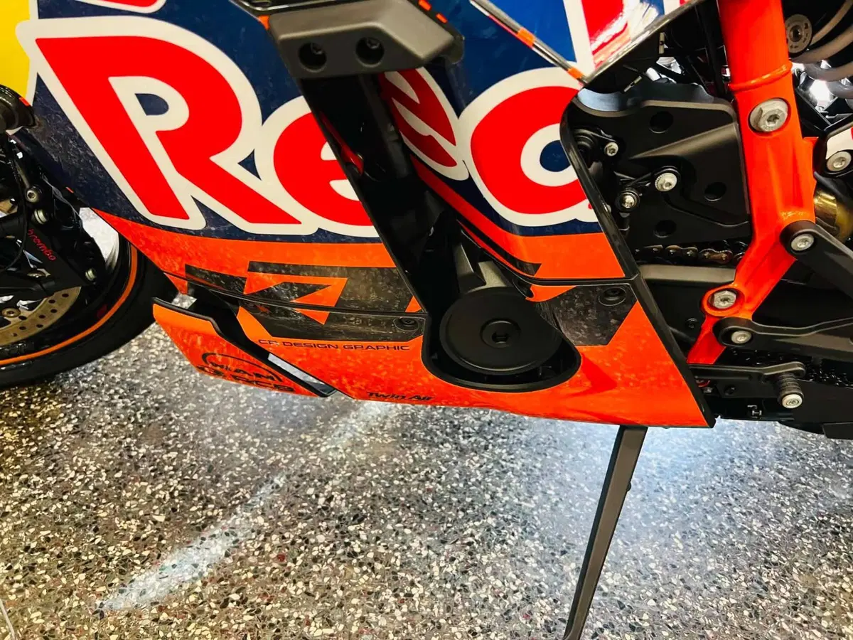 KTM 990 RC R (2026) (15)