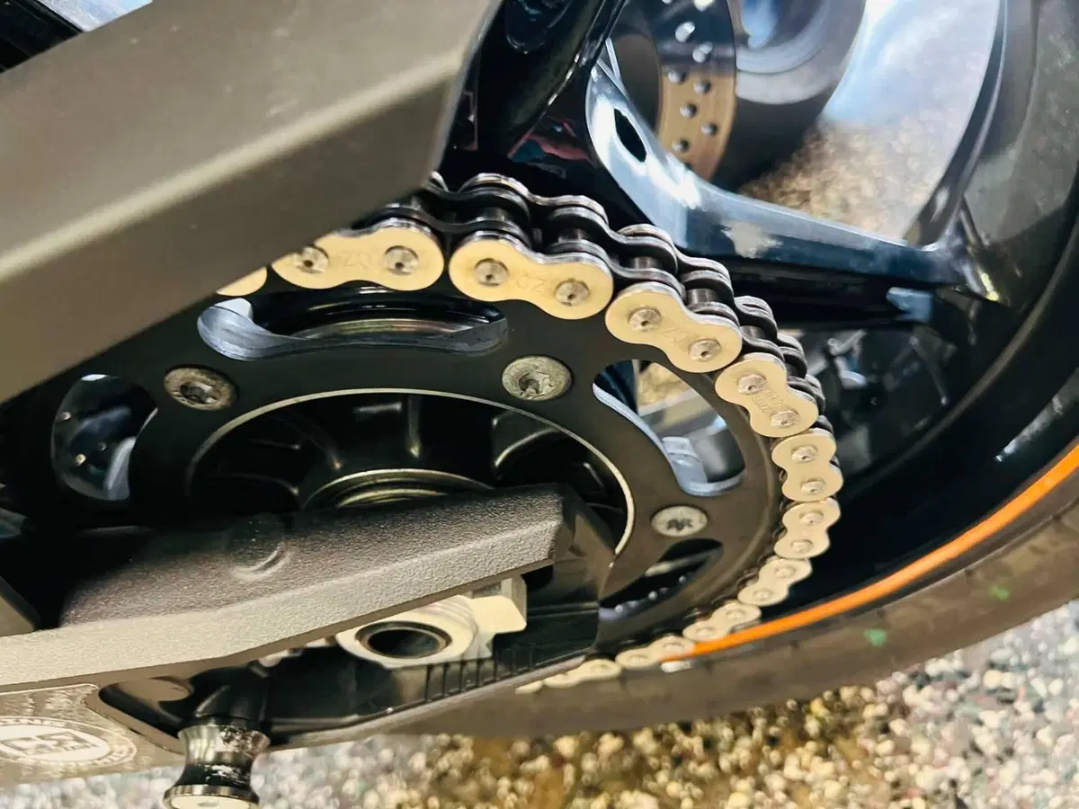 KTM 990 RC R (2026) (17)