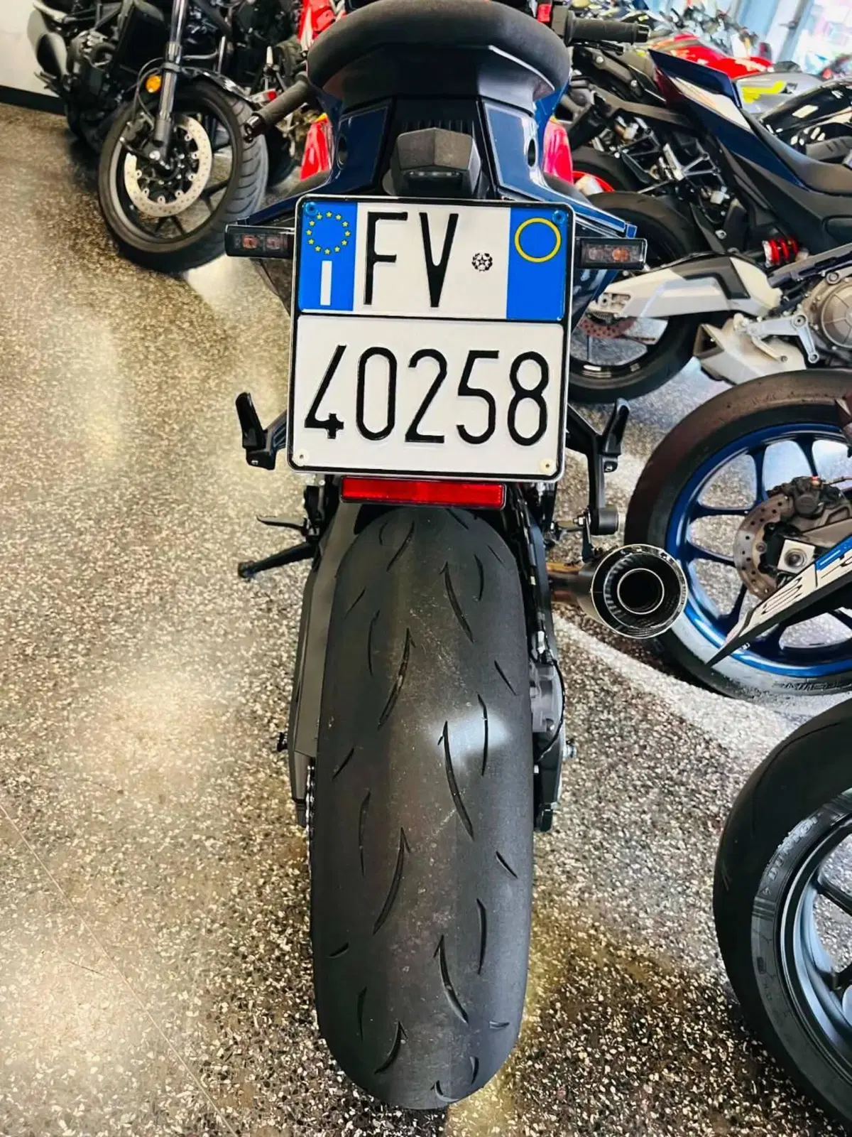 KTM 990 RC R (2026) (19)