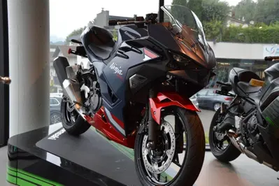 Kawasaki Ninja 500 SE (2024 - 26) nuova