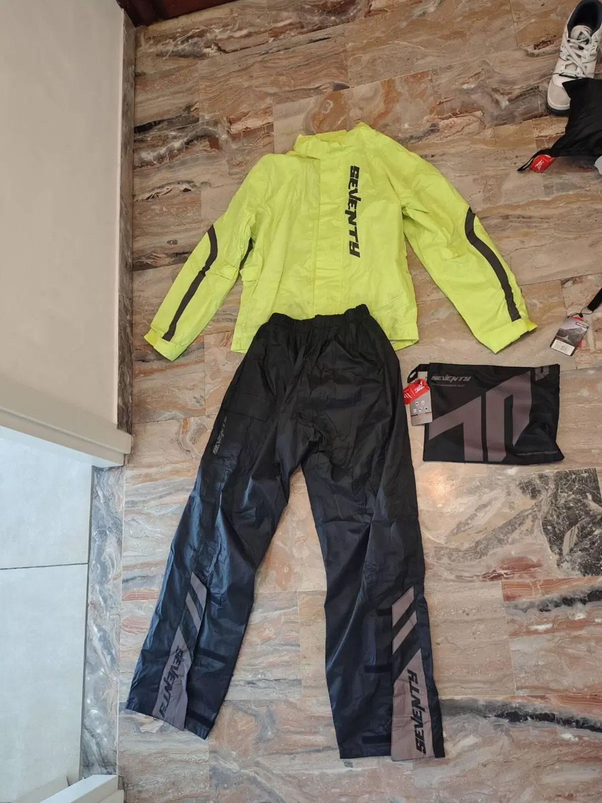 Antipioggia da moto Seventy Selle dalla Valle (4)