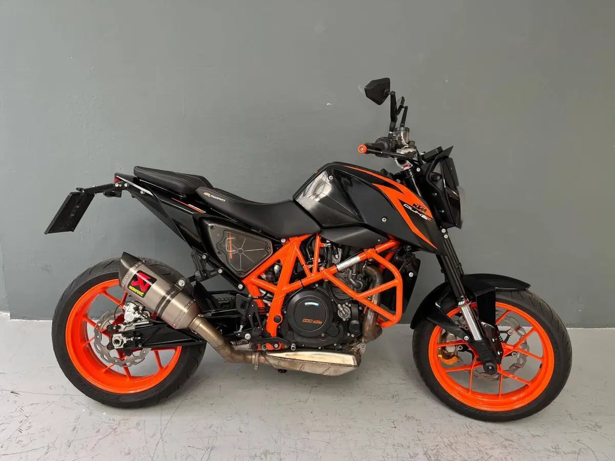 KTM 690 Duke R (2010 - 15)