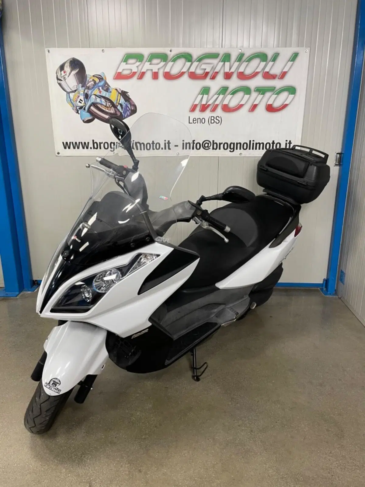 Kymco Downtown 125i (2009 - 17) (2)
