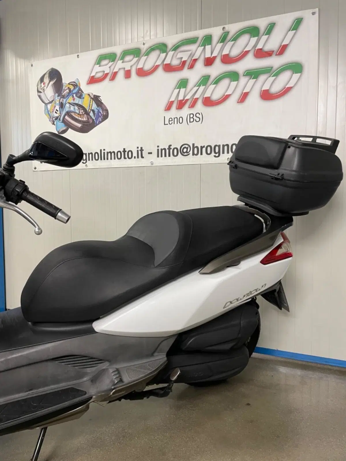 Kymco Downtown 125i (2009 - 17) (3)