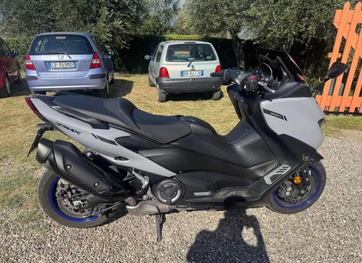 Yamaha T-Max 560 (2020 - 21) (6)