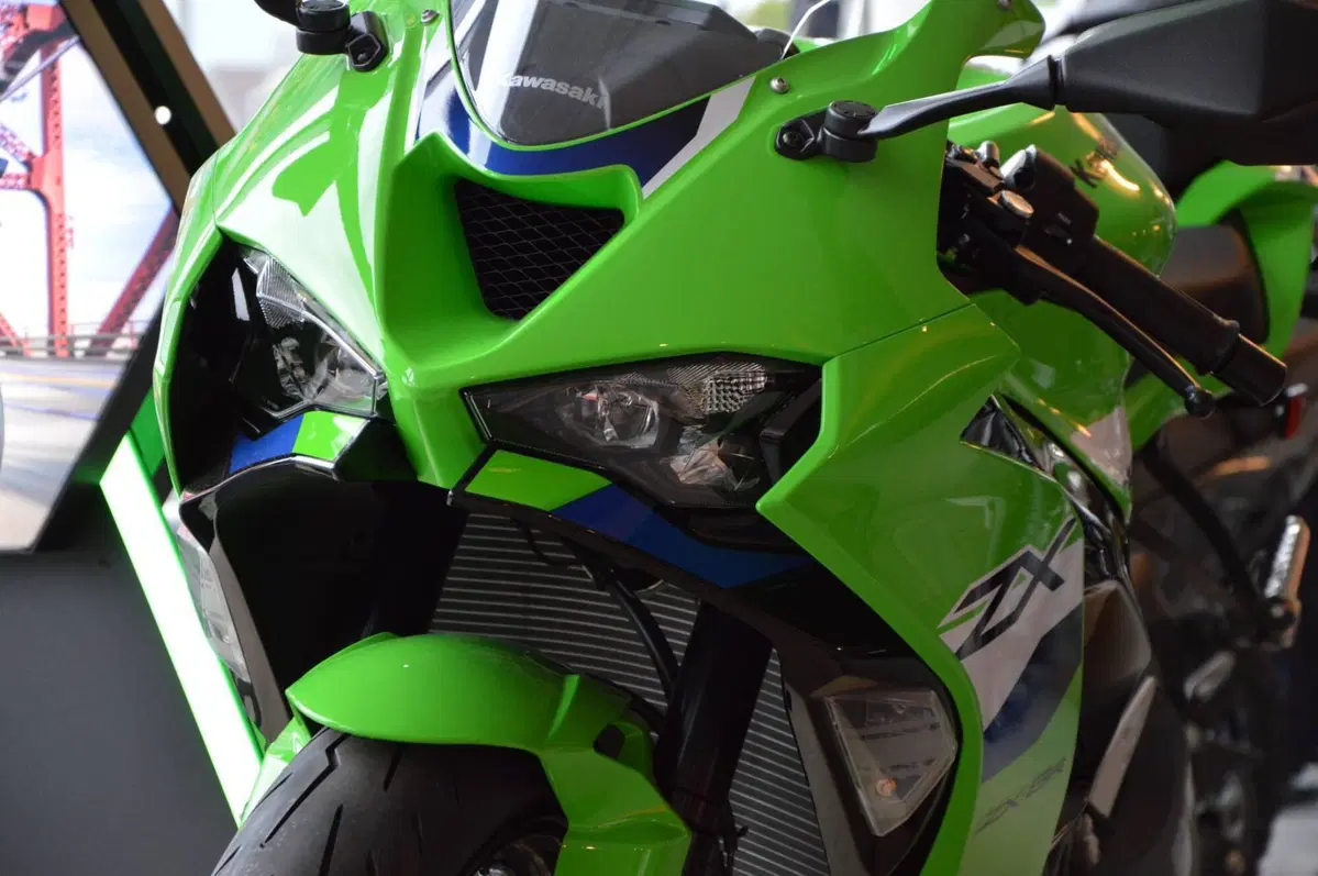 Kawasaki Ninja 636 ZX-6R (2024 - 26) (4)