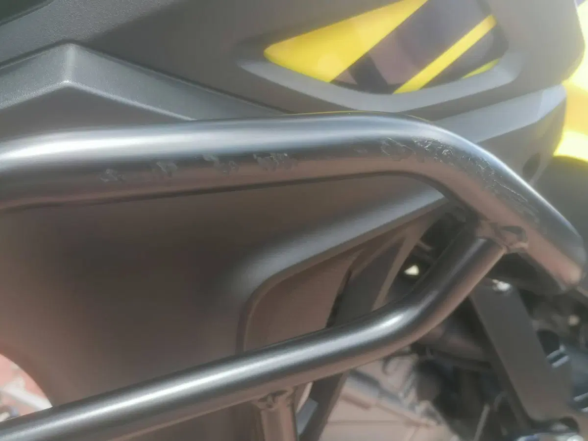 Suzuki V-Strom 650XT Explorer (2022 - 25) (4)