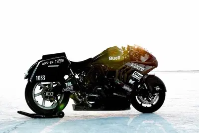 Come fare un burnout a 280 km/h