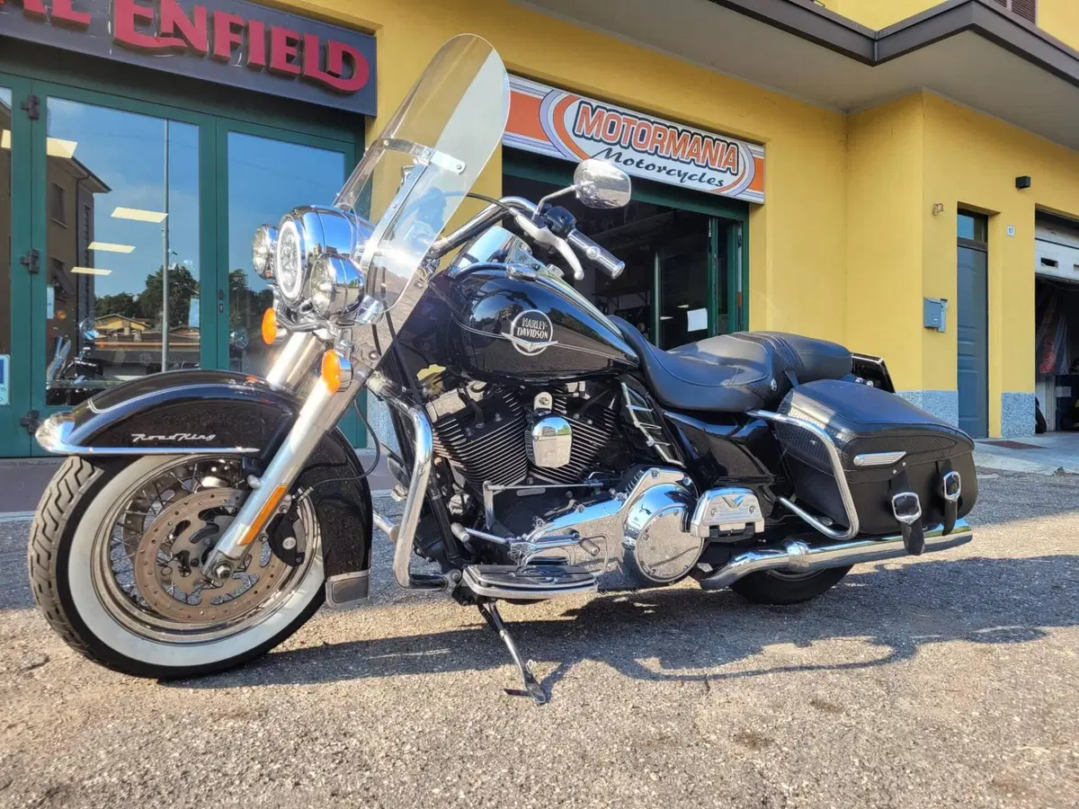 Harley-Davidson 1584 Road King Classic (2007 - 11) - FLHRCI (3)