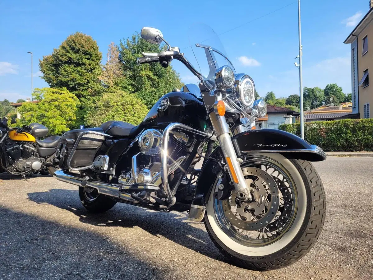 Harley-Davidson 1584 Road King Classic (2007 - 11) - FLHRCI (6)