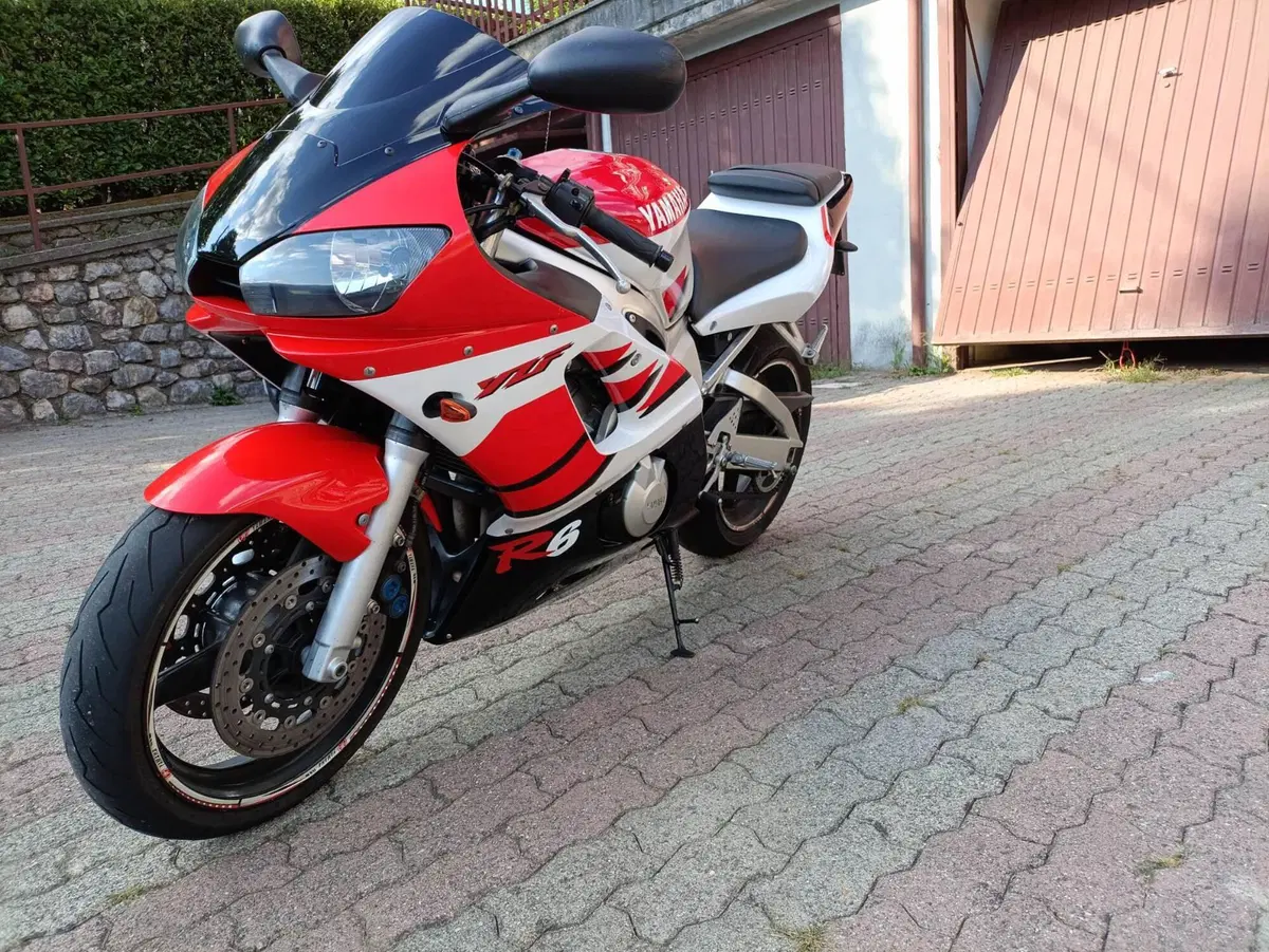 Yamaha YZF R6 (2003 - 04) (3)