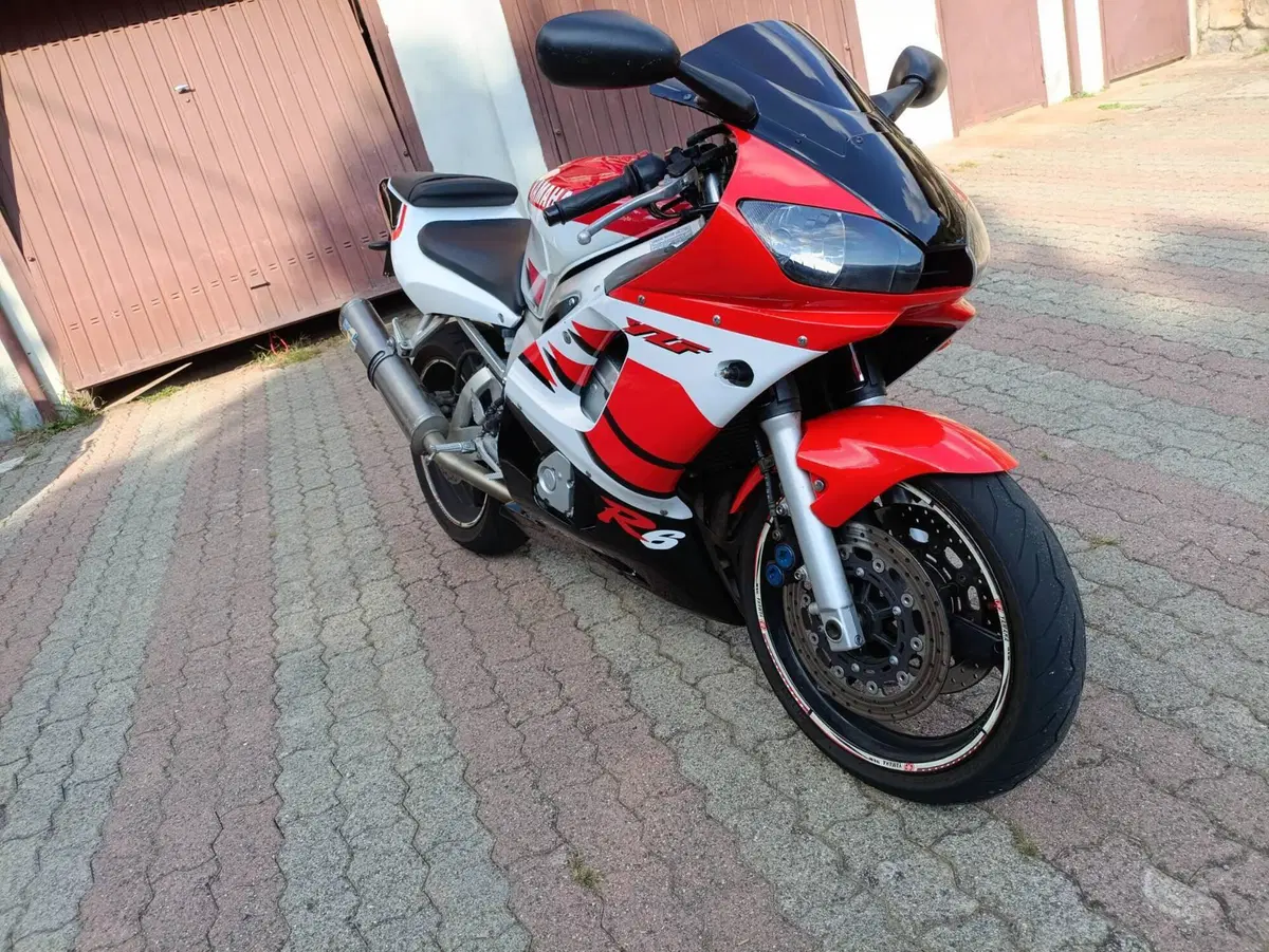 Yamaha YZF R6 (2003 - 04) (5)