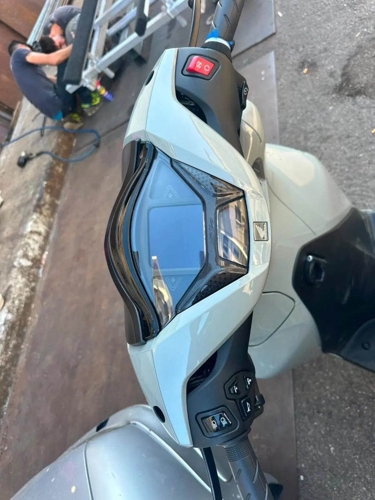 Honda SH 350i Sport (2025 - 26) (4)